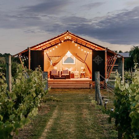Villas & Vines Glamping Hastings Exterior photo